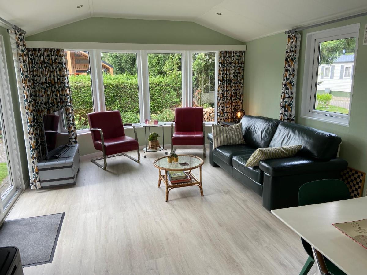 Ruim En Modern Chalet In De Veluwse Bossen Putten Extérieur photo